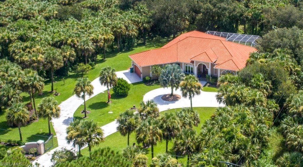 720 13th ST NW NAPLES, FL 34120