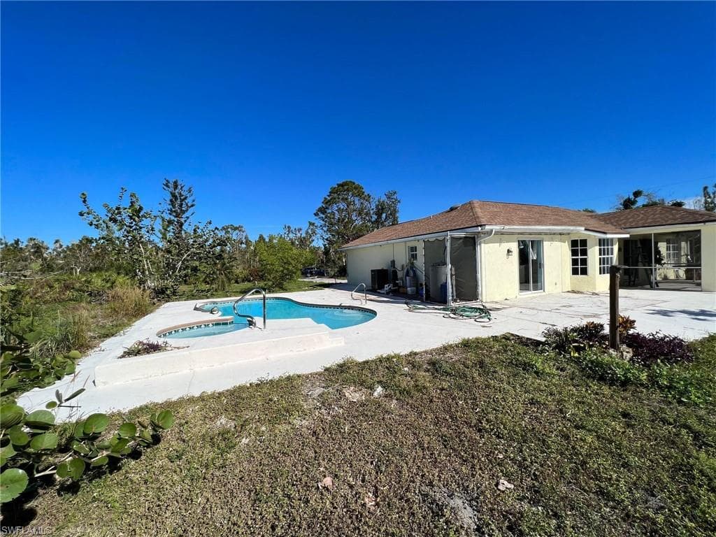 5753 Little House LN BOKEELIA, FL 33922