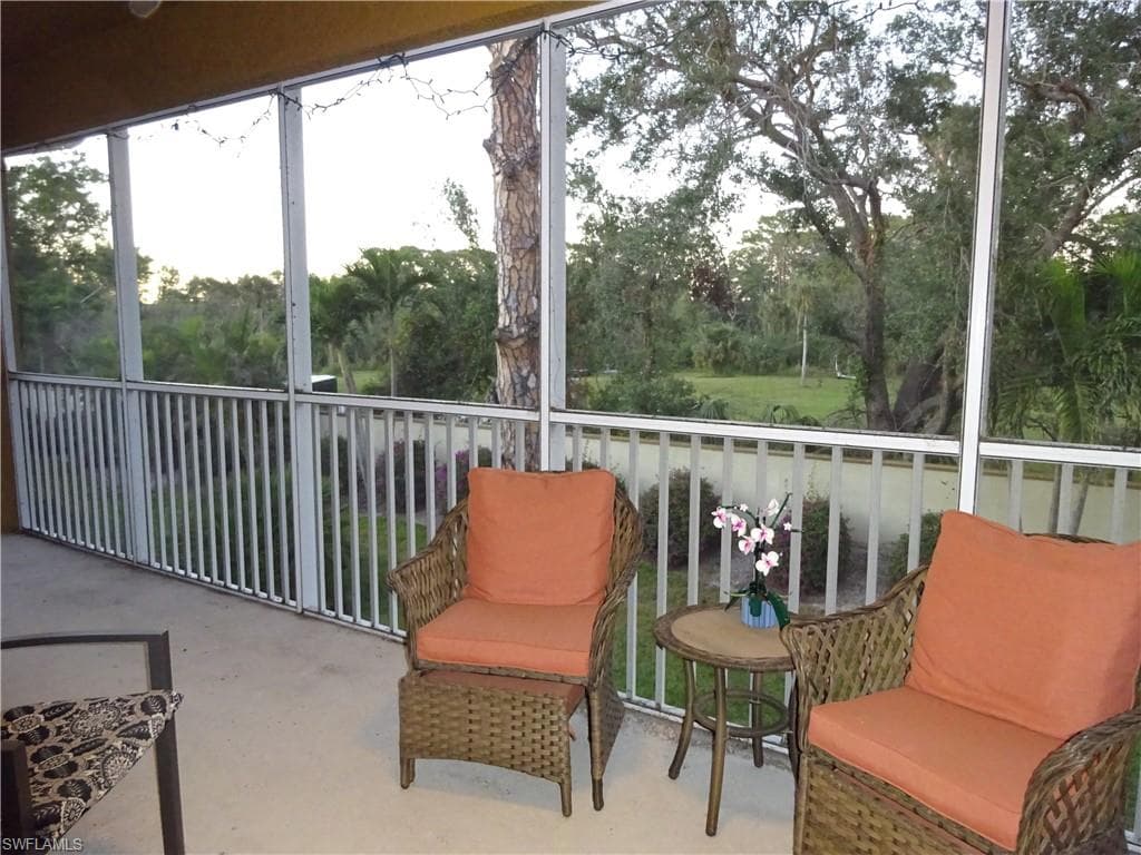 1095 WINDING PINES CIR #201 CAPE CORAL, FL 33909