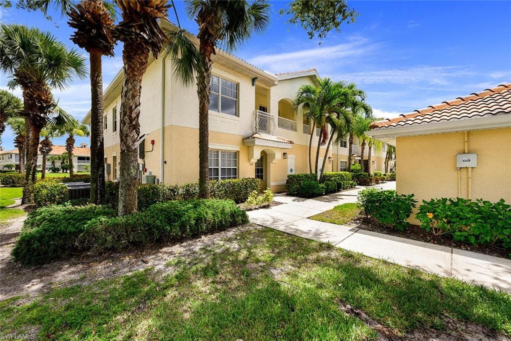 3021 Driftwood WAY 3101 NAPLES, FL 34109