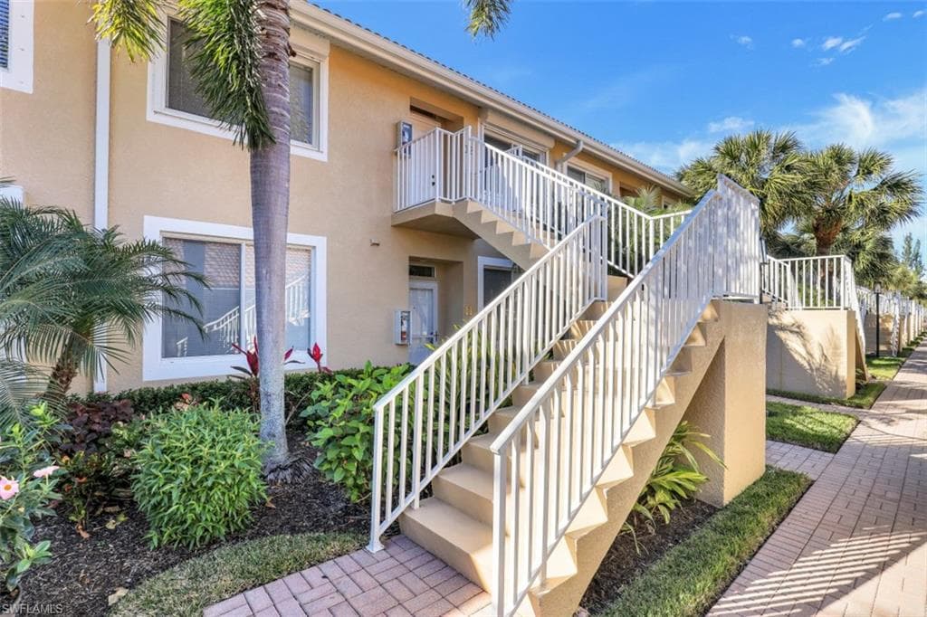2370 Hidden Lake CT 8312 NAPLES, FL 34112