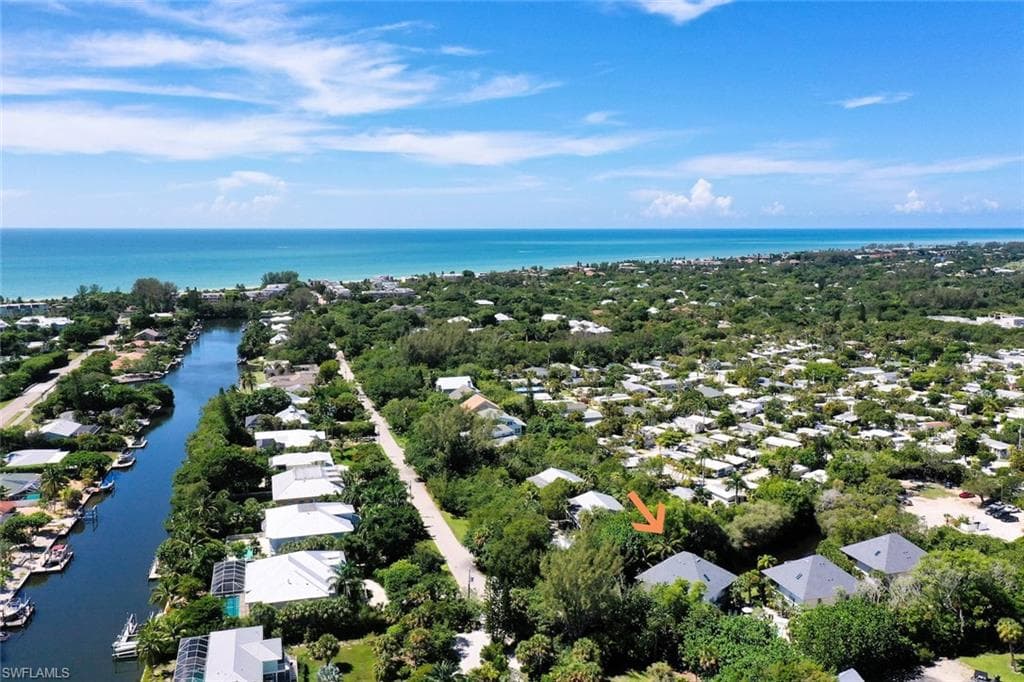 1039 Beach RD 101 SANIBEL, FL 33957