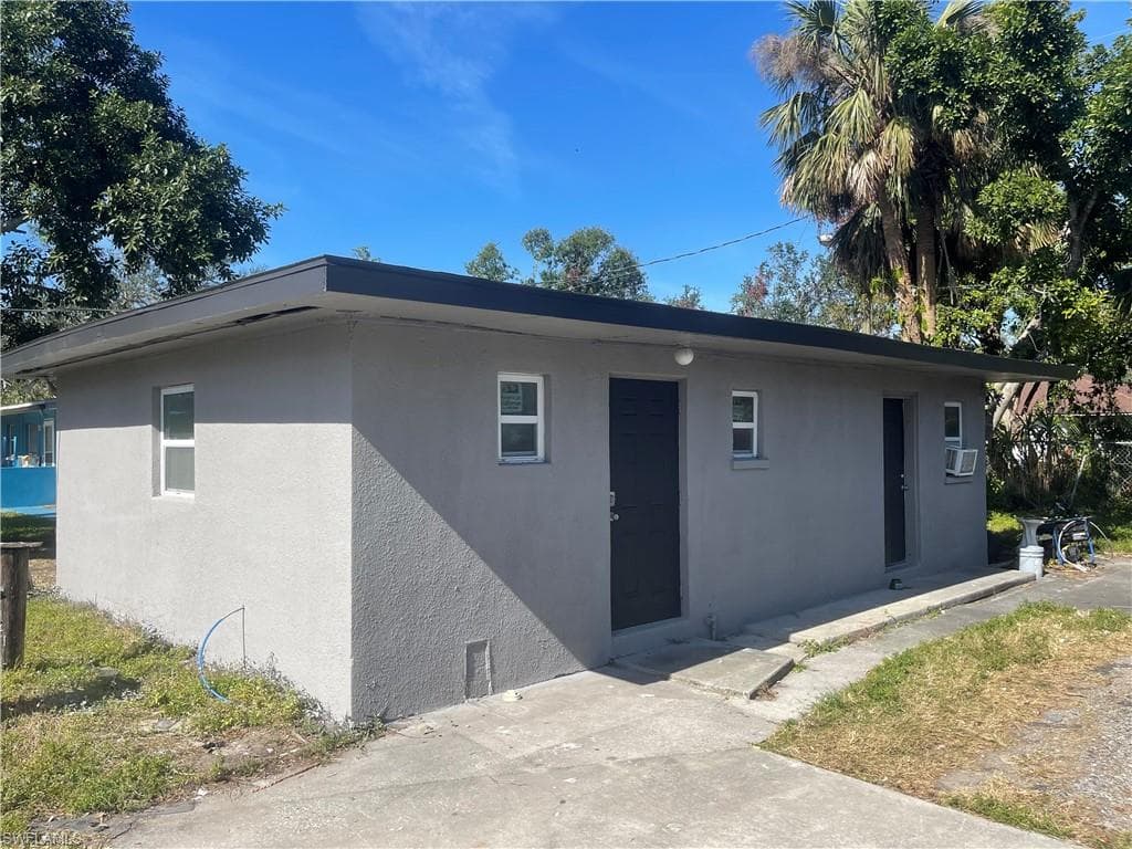2667 Lafayette ST FORT MYERS, FL 33916