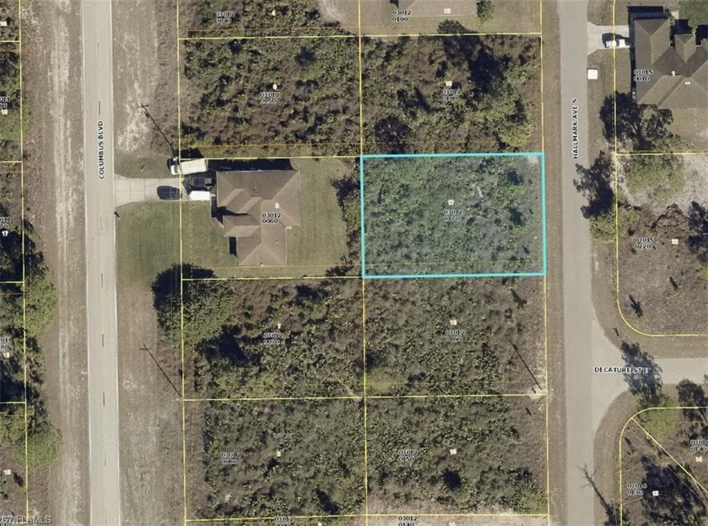 1114 Hallmark AVE LEHIGH ACRES, FL 33974