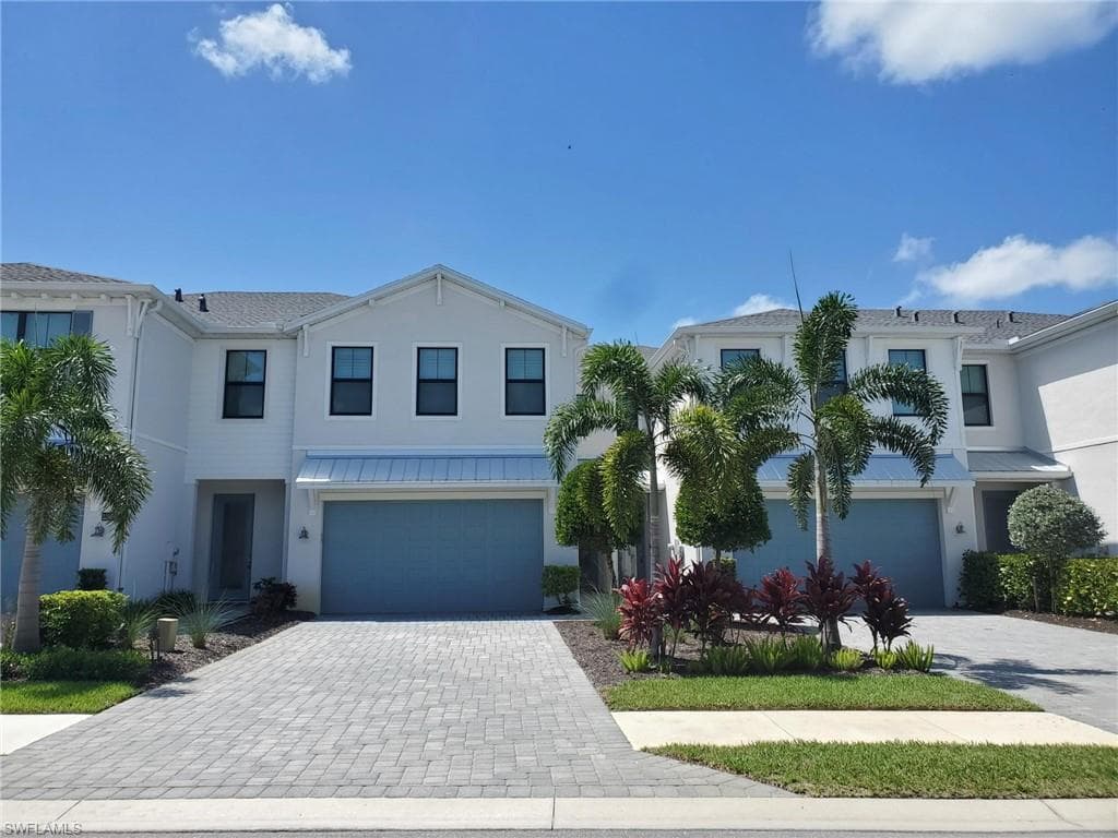 13058 Pembroke DR NAPLES, FL 34105