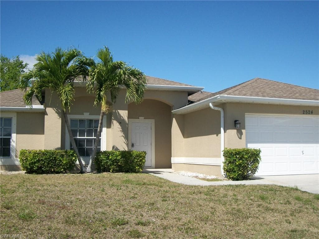 2524 SW 15th PL CAPE CORAL, FL 33914