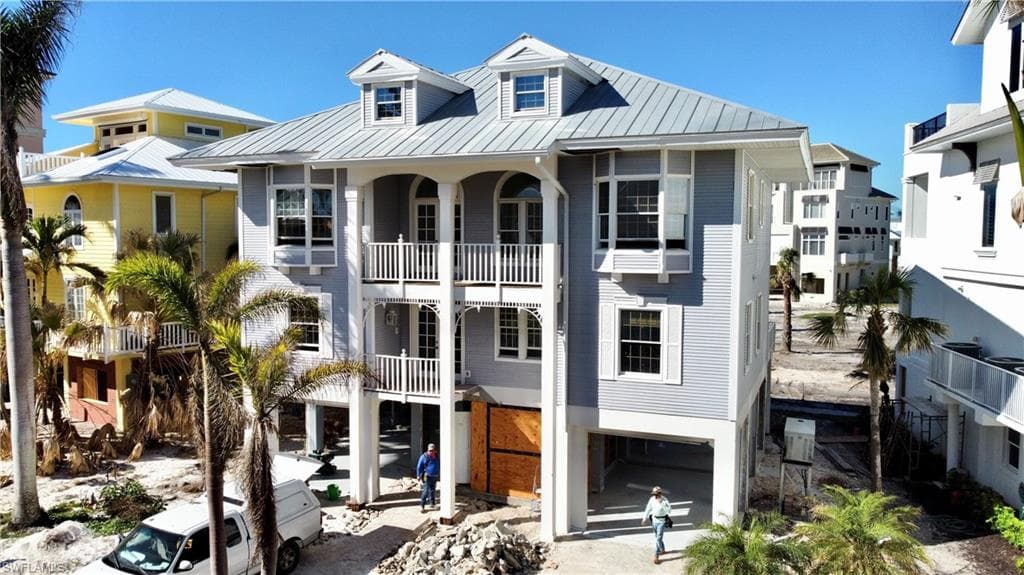 105 Jumento Cay LN BONITA SPRINGS, FL 34134