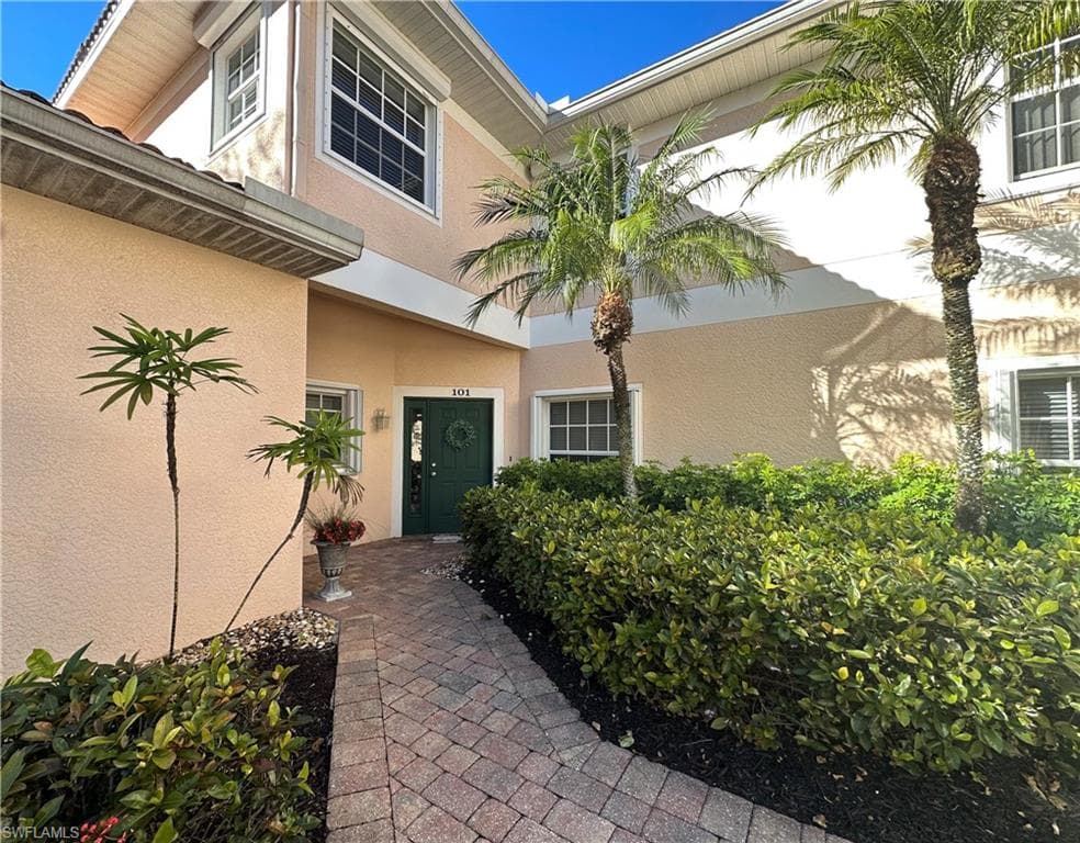 5625 Sherborn DR 101 NAPLES, FL 34110
