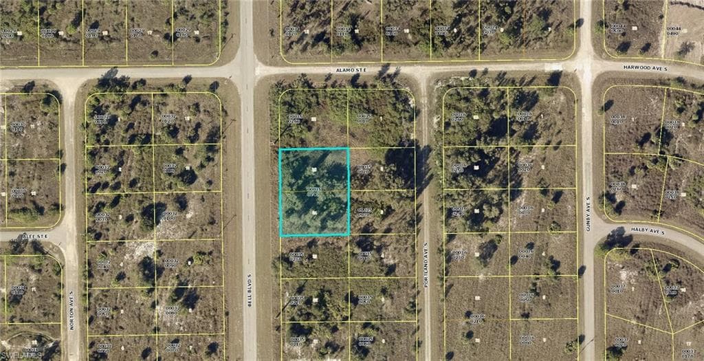 1013 Bell BLVD S LEHIGH ACRES, FL 33974