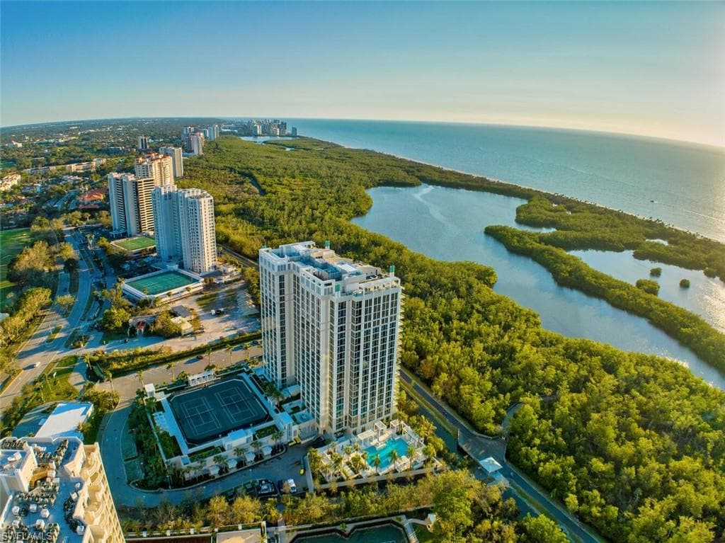 6897 Grenadier BLVD 1804 NAPLES, FL 34108