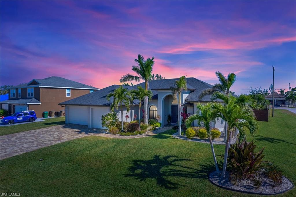 2943 SW 5th PL CAPE CORAL, FL 33914