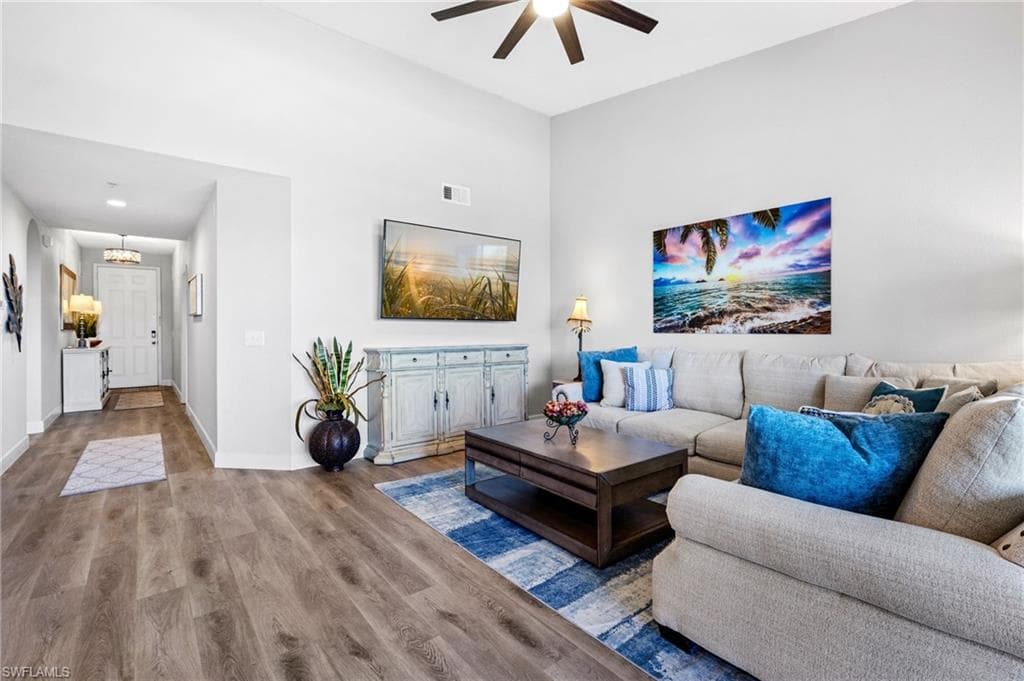 6824 Sterling Greens PL 3403 NAPLES, FL 34104