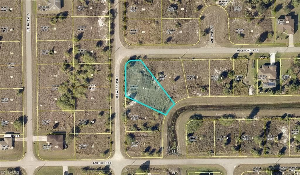 1029 Harwood AVE S LEHIGH ACRES, FL 33974