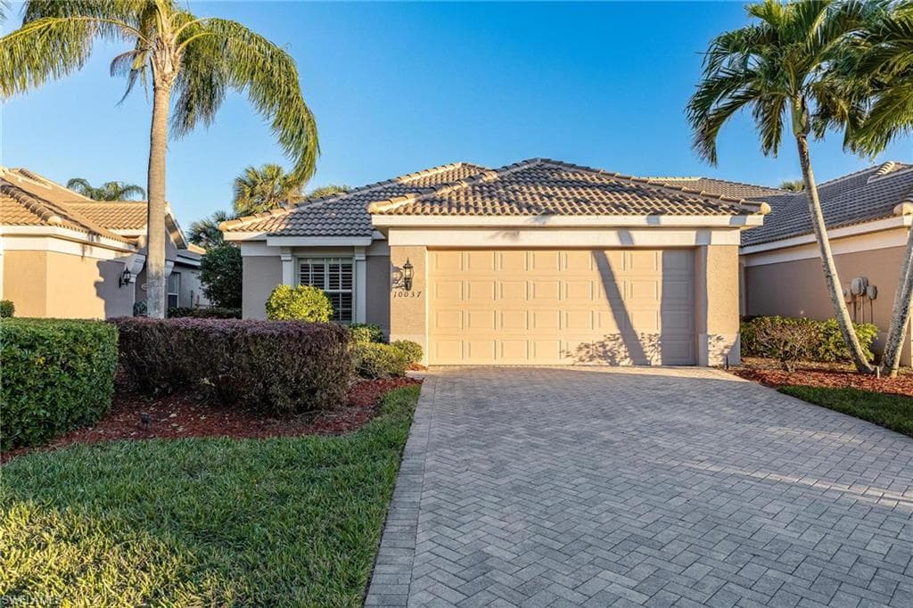 10037 Majestic AVE FORT MYERS, FL 33913