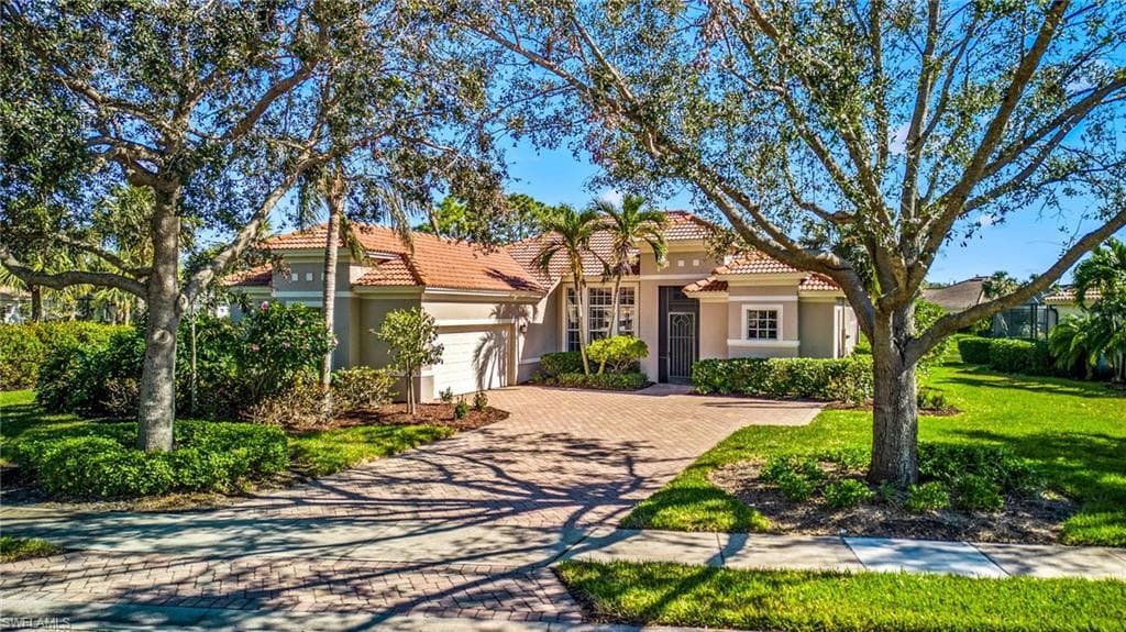 11103 Laughton CIR FORT MYERS, FL 33913