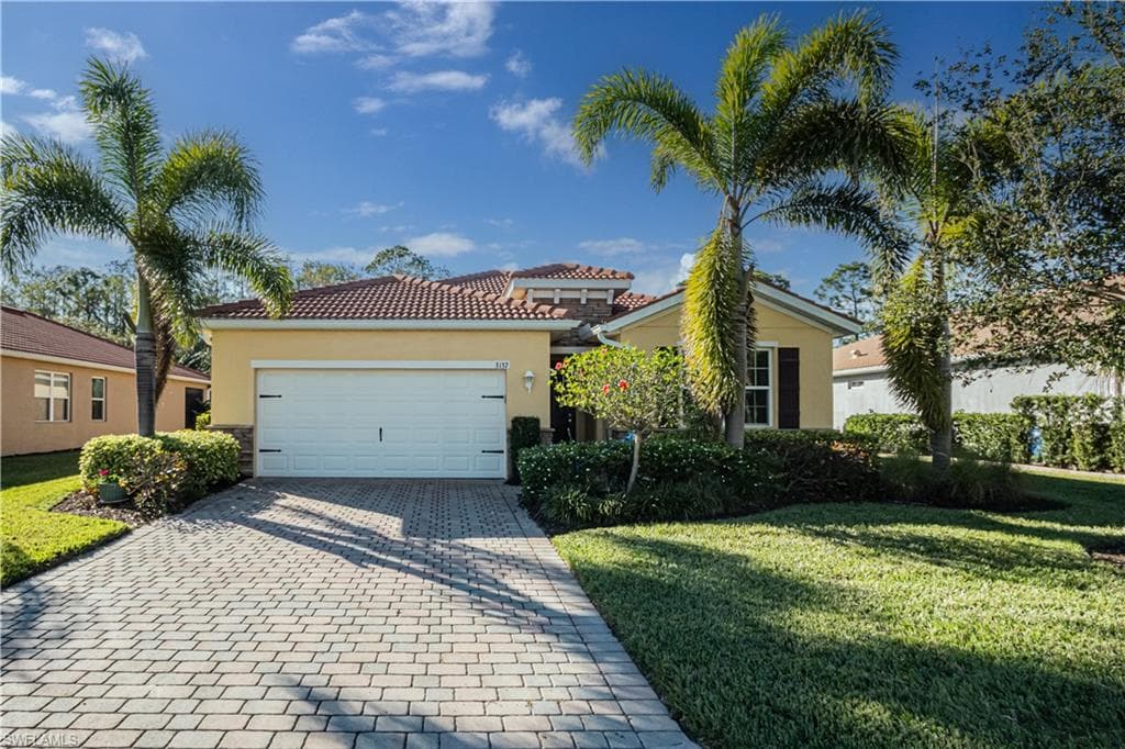 3137 Apple Blossom DR ALVA, FL 33920