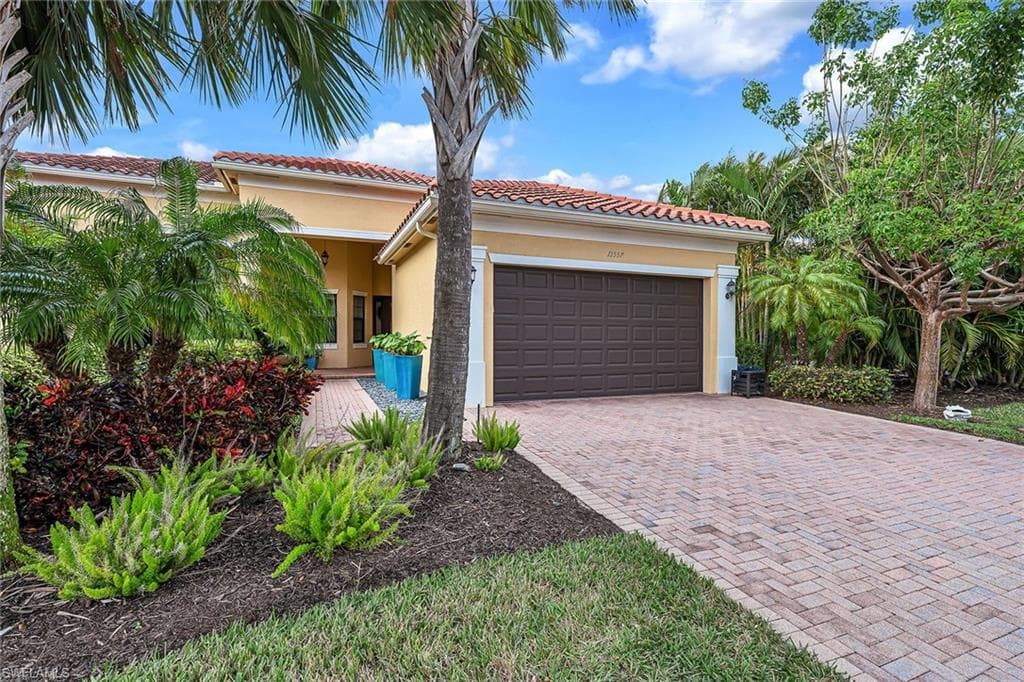 13557 Coronado DR NAPLES, FL 34109