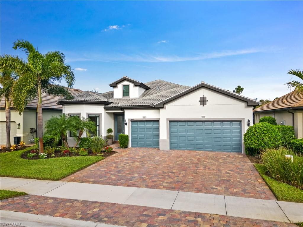 7483 Blackberry DR NAPLES, FL 34114