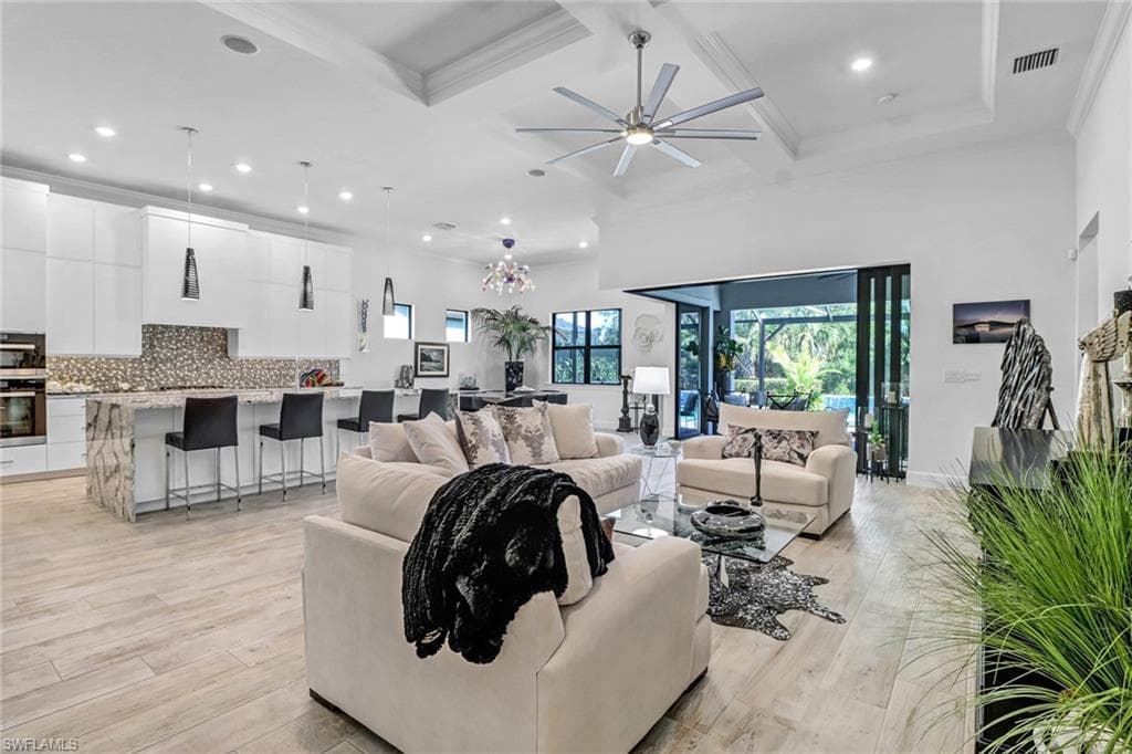 9238 Plover DR NAPLES, FL 34120