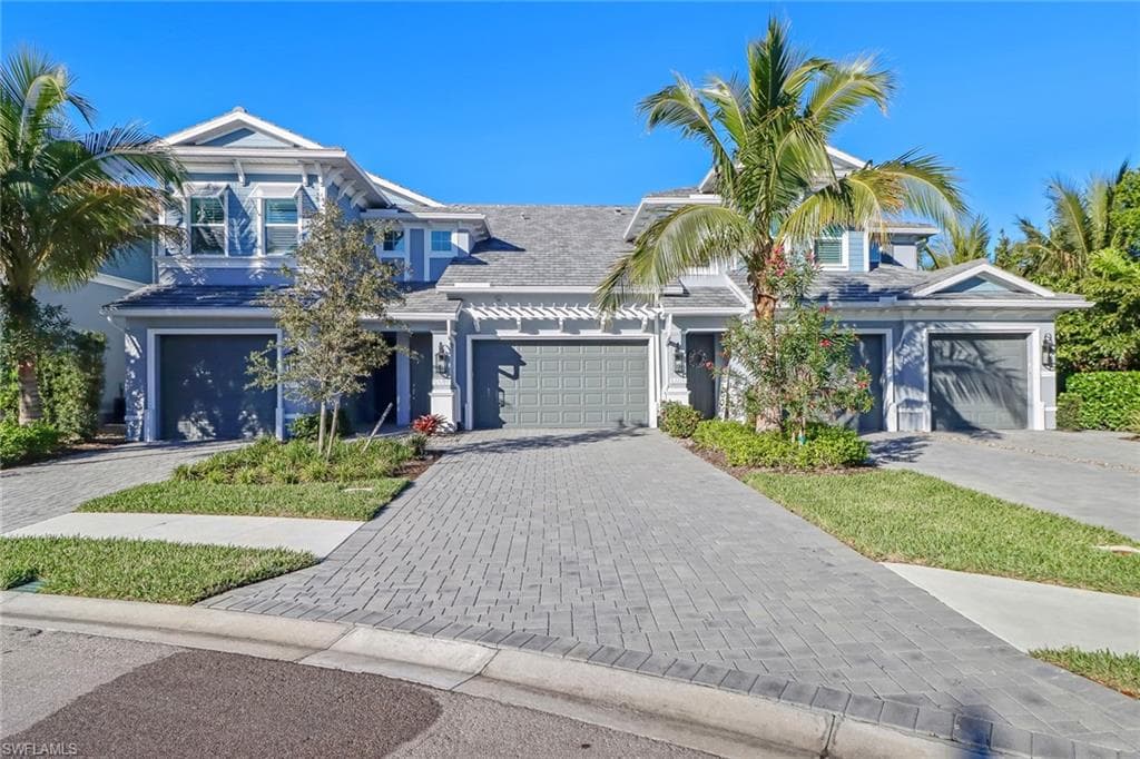 2543 Seychelles DR 607 NAPLES, FL 34112