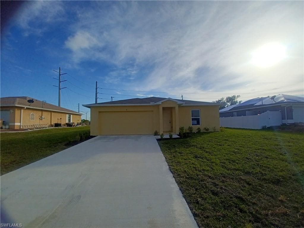 8 NW 8th TER CAPE CORAL, FL 33993