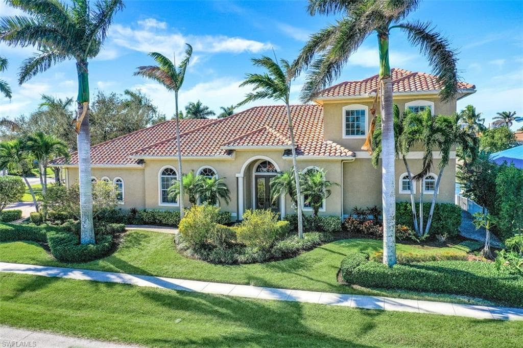 1048 Admiralty CT MARCO ISLAND, FL 34145