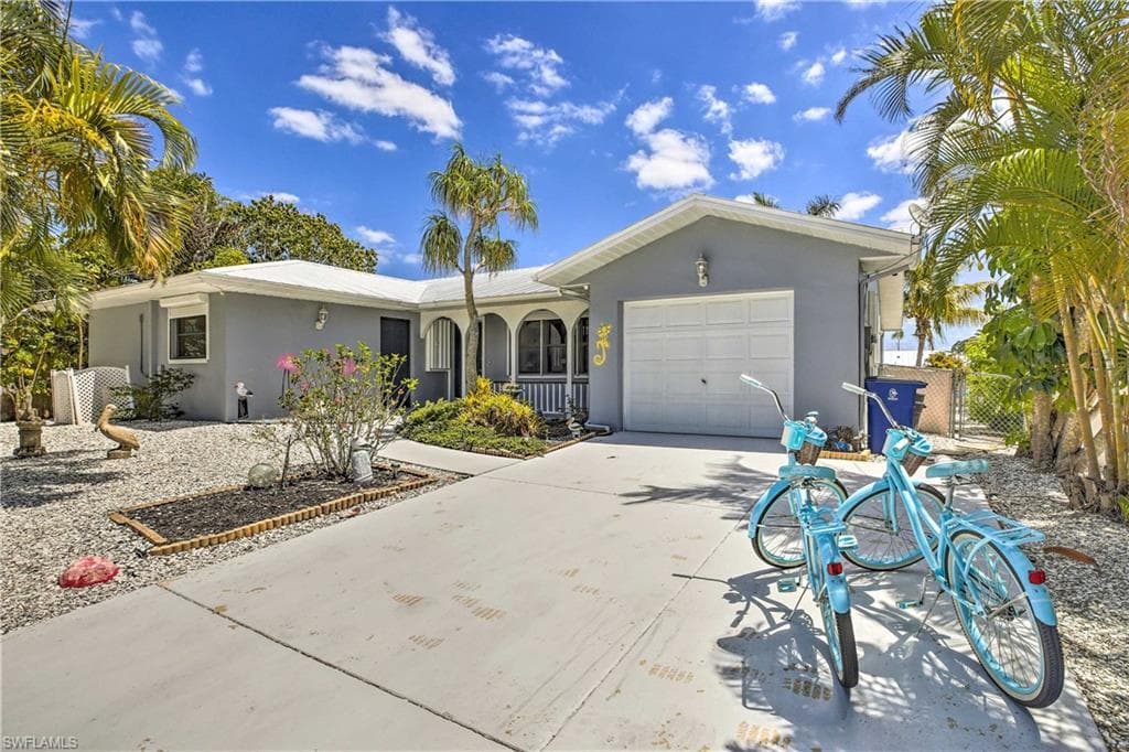 12134 Moon Shell DR MATLACHA ISLES, FL 33991