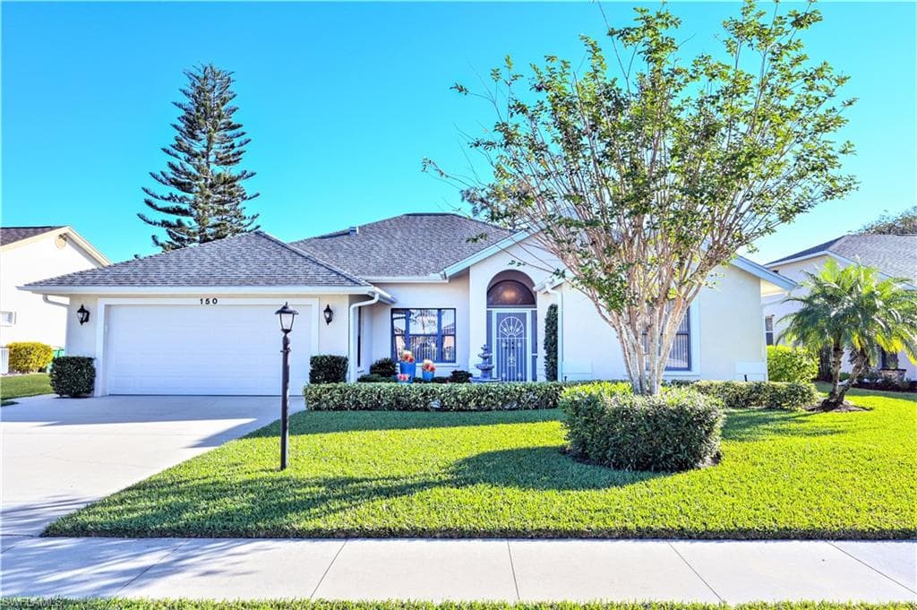 150 Estelle DR NAPLES, FL 34112