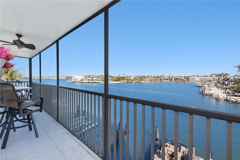 2900 Gulf Shore BLVD N 301 NAPLES, FL 34103