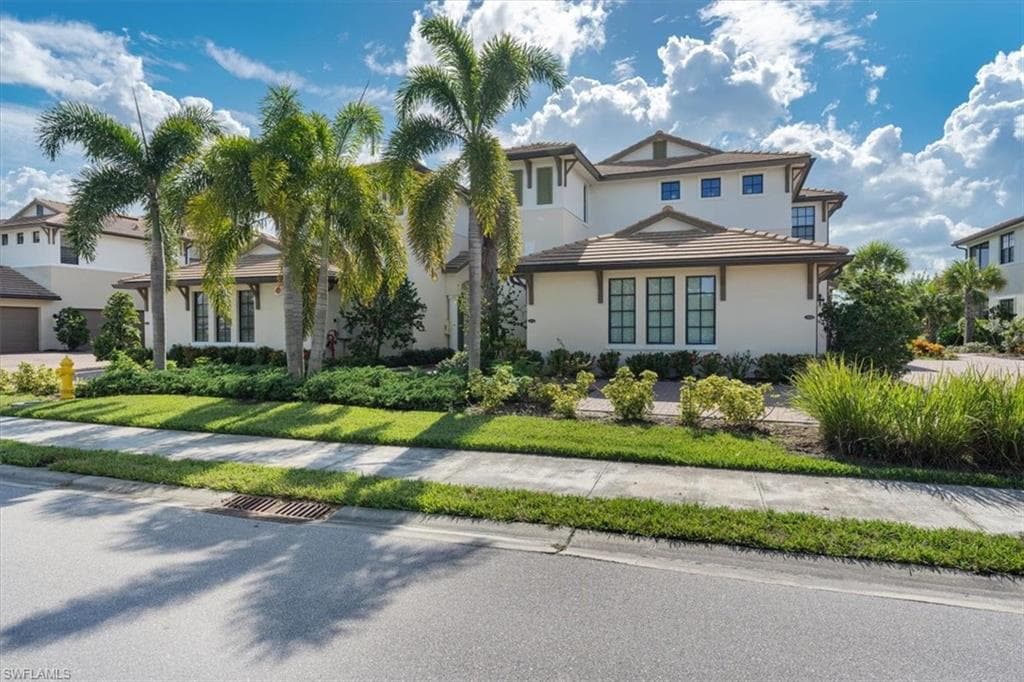 2153 Frangipani CIR 7-202 NAPLES, FL 34120