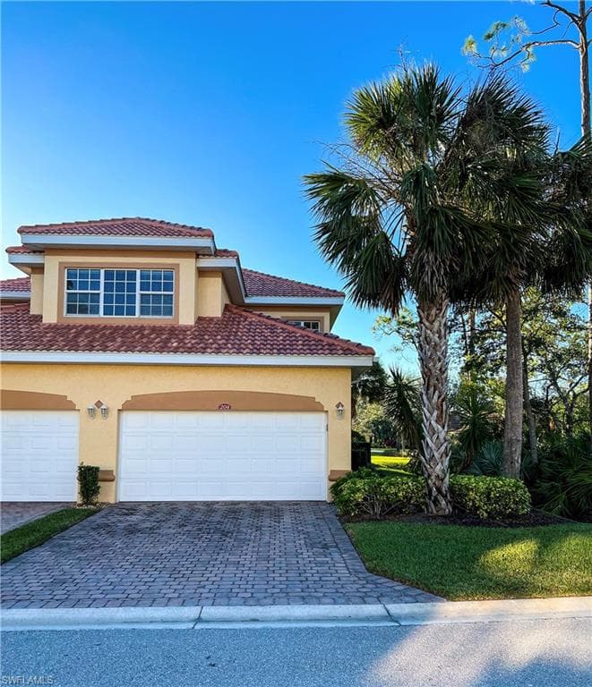 5580 Berkshire DR 204 FORT MYERS, FL 33912