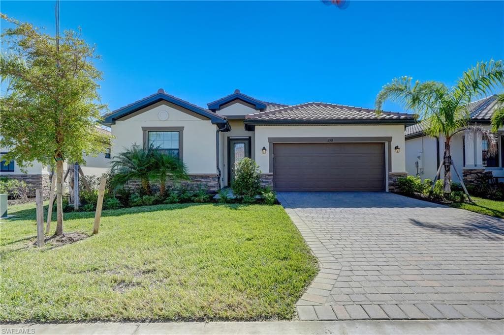 11513 Shady Palm WAY FORT MYERS, FL 33913