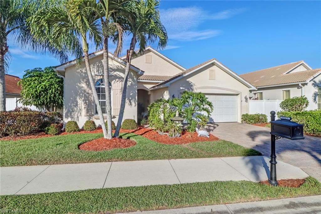 1021 Jardin DR NAPLES, FL 34104