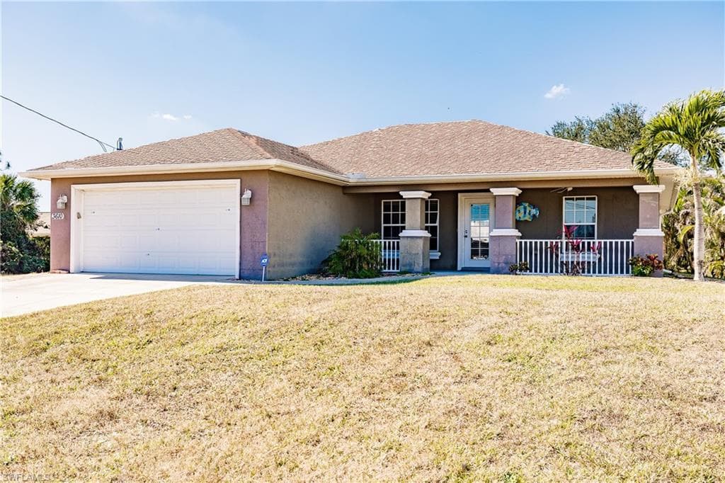 3610 E Gator CIR CAPE CORAL, FL 33909