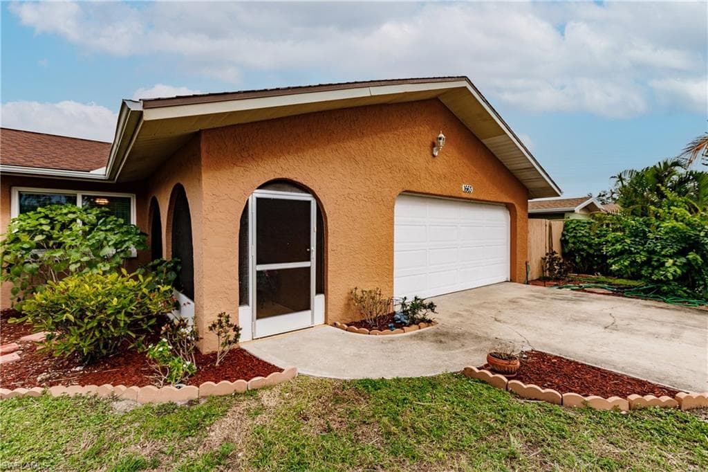 1663 Coral Point DR CAPE CORAL, FL 33990