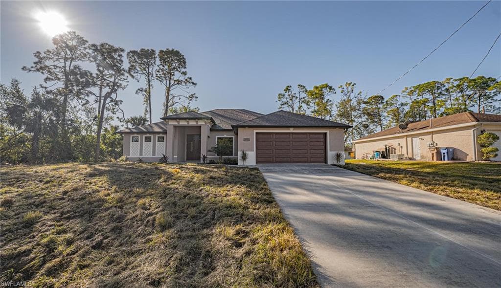 3105 19th ST W LEHIGH ACRES, FL 33971