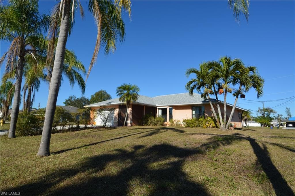 7283 Coolidge RD FORT MYERS, FL 33967