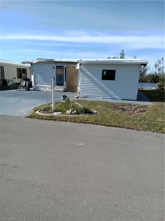 7060 Cobiac DR ST. JAMES CITY, FL 33956