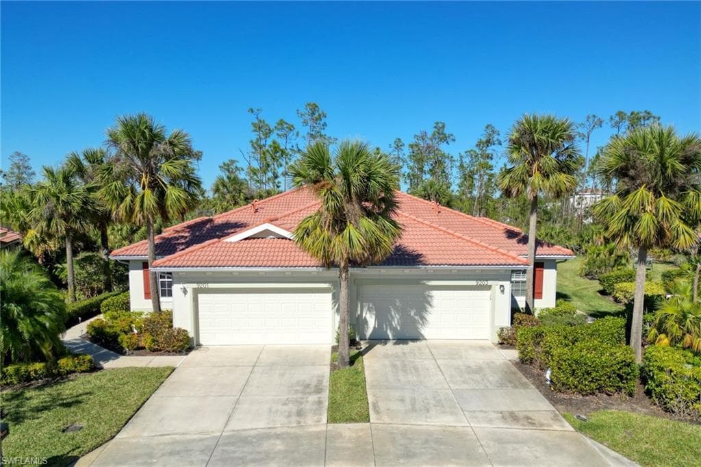 9203 Aviano DR FORT MYERS, FL 33913