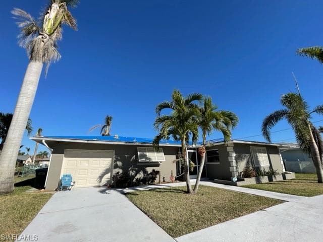 5233 Sunset CT CAPE CORAL, FL 33904