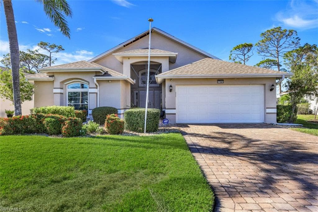 17581 Fan Palm CT NORTH FORT MYERS, FL 33917