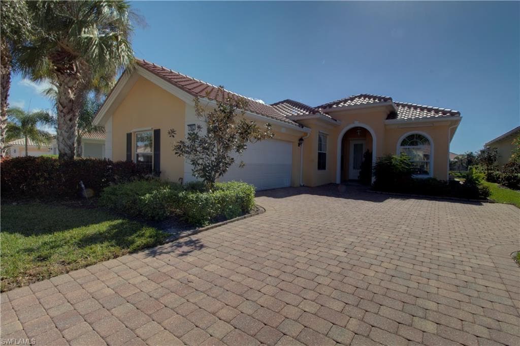 7982 Valentina CT NAPLES, FL 34114