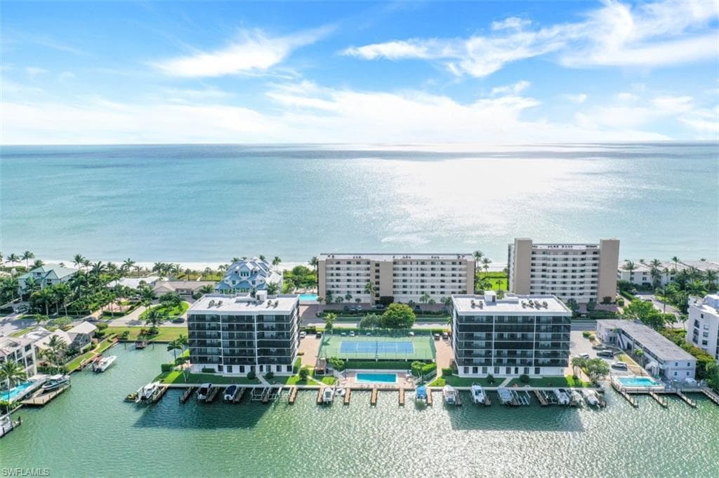 10482 Gulf Shore DR 231 NAPLES, FL 34108