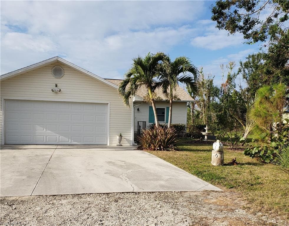 13673 Hampton RD BOKEELIA, FL 33922