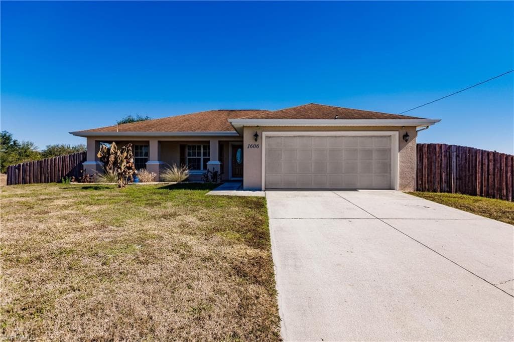 1606 Monroe AVE LEHIGH ACRES, FL 33972