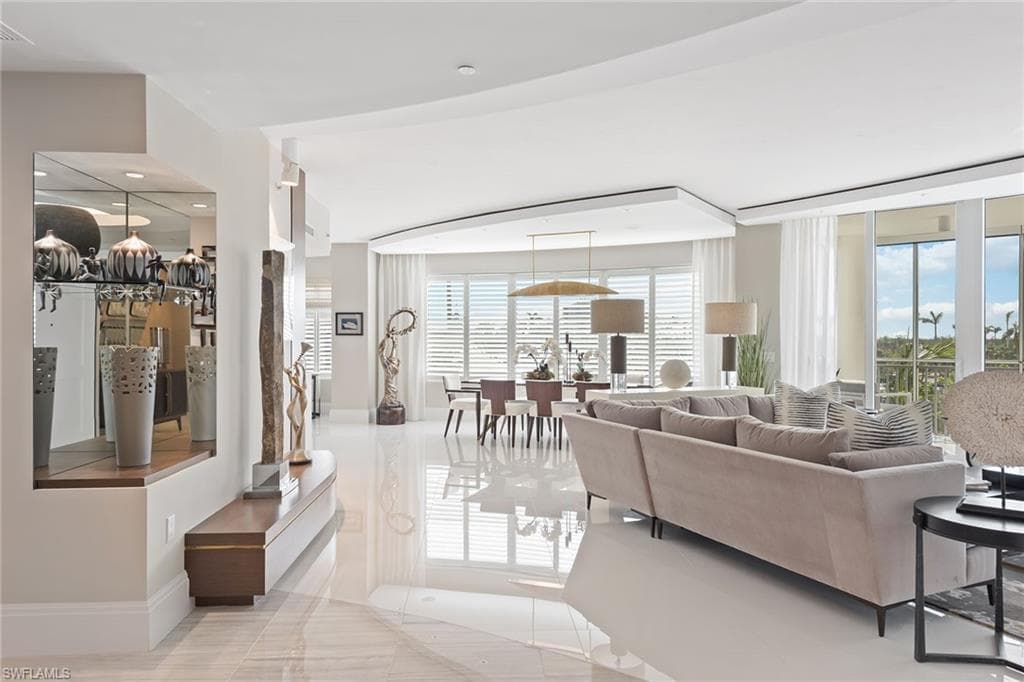 13665 Vanderbilt DR 301 NAPLES, FL 34110