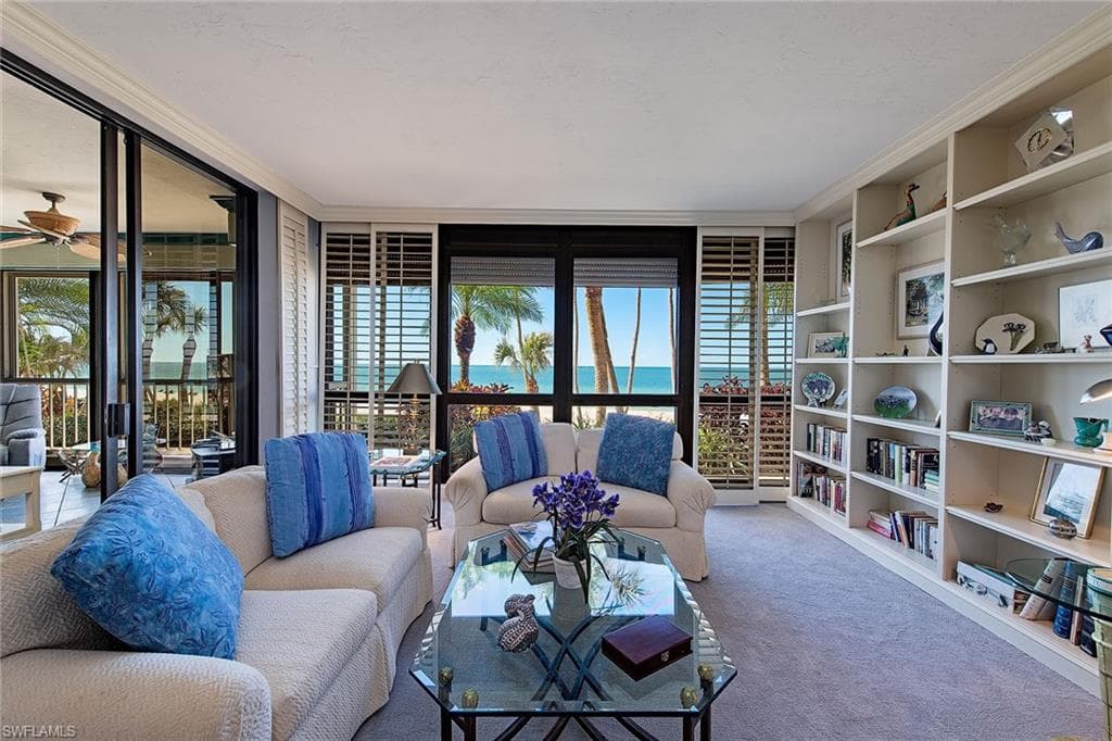 4301 Gulf Shore BLVD N 202 NAPLES, FL 34103