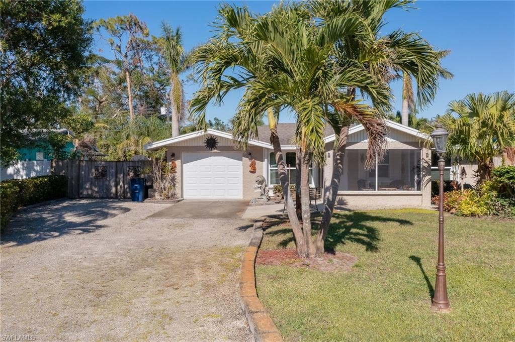 2455 Woodland CIR FORT MYERS, FL 33907