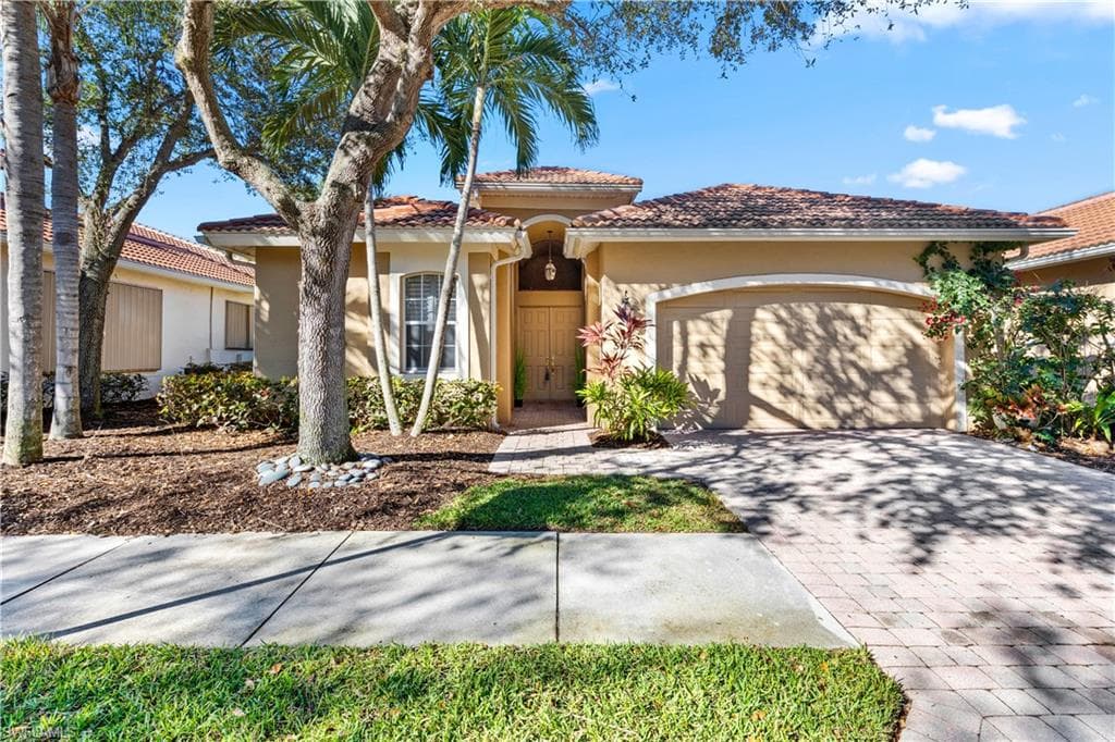 5926 Paradise CIR 2-46 NAPLES, FL 34110