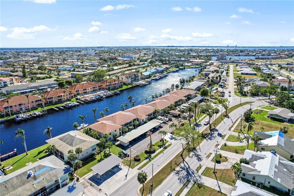 4525 Country Club BLVD 108 CAPE CORAL, FL 33904